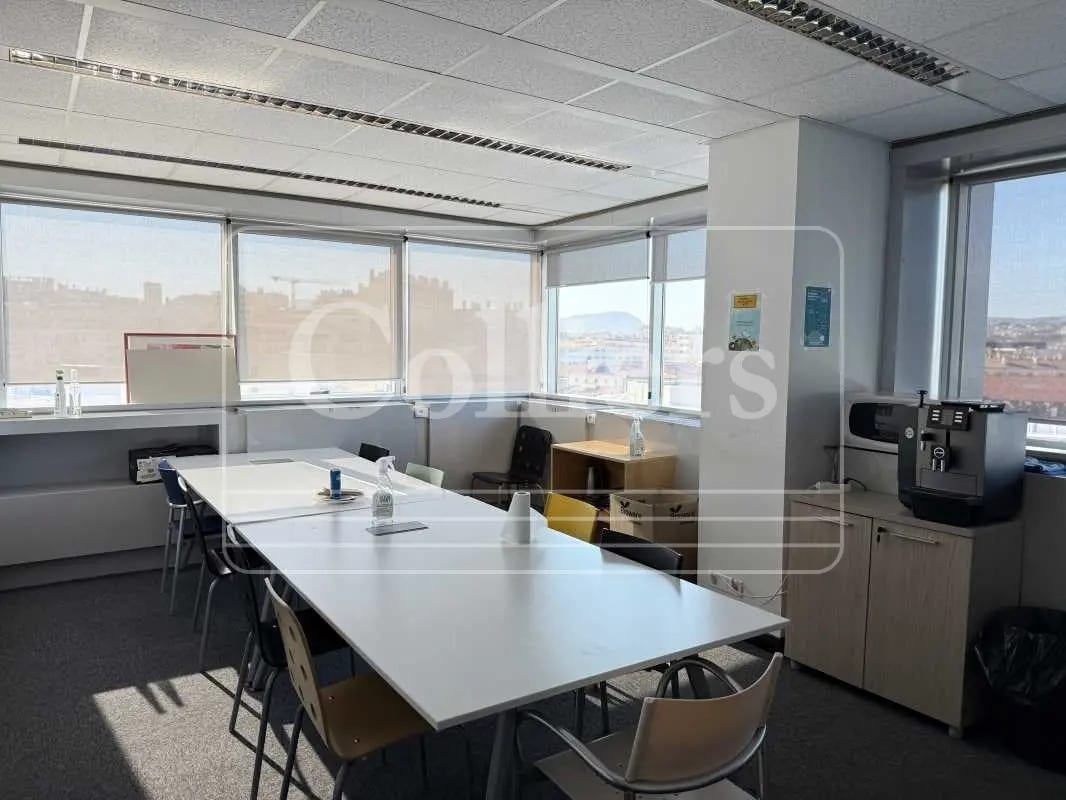 Office in Marseille for lease Interior Photo- Image 1 of 5