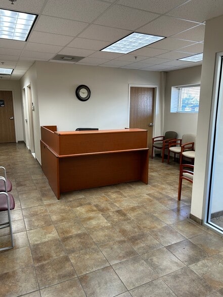 12301 Farmington Rd, Livonia, MI for sale - Interior Photo - Image 3 of 22