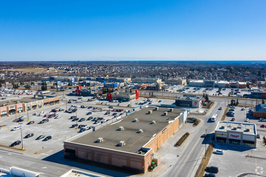 991 Taunton Rd E, Oshawa, ON à louer - Aérien - Image 3 de 8