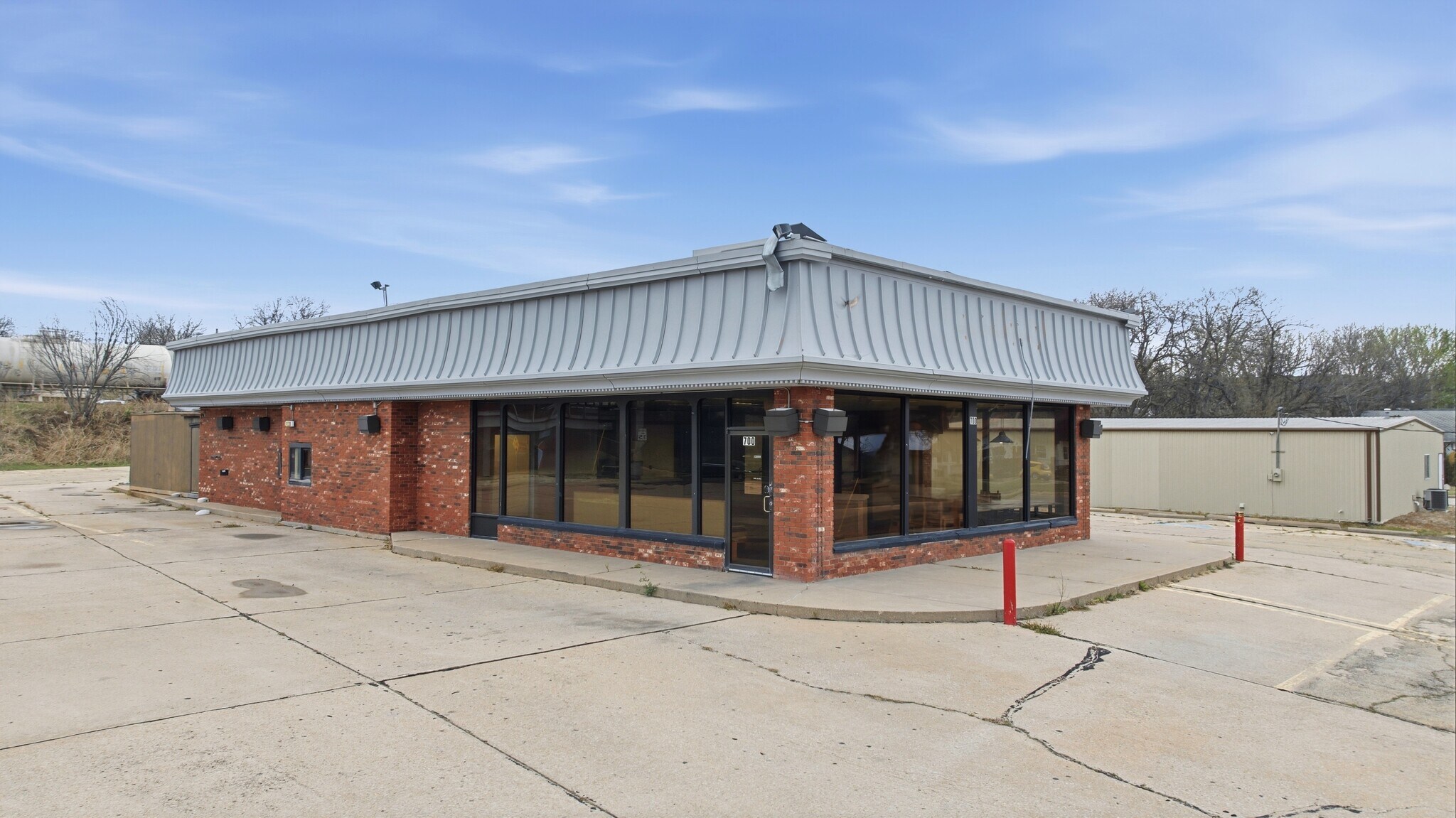 700 N 1st St, Ponca City, OK à vendre Photo principale- Image 1 de 4