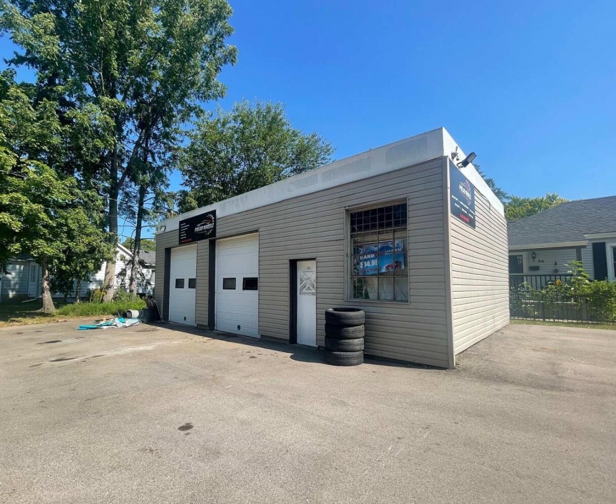 46 Kitchener Av, Brantford, ON à vendre Photo principale- Image 1 de 8