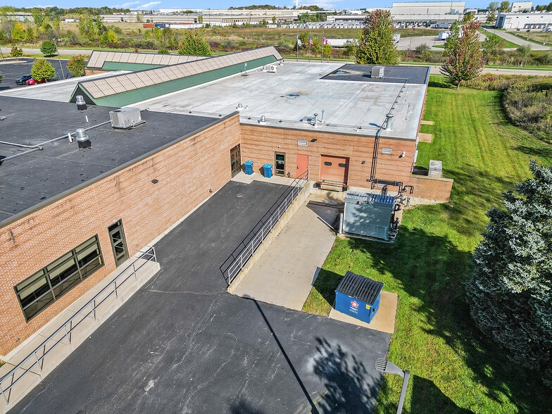 4500 60th St SE, Grand Rapids, MI à vendre - Photo du bâtiment - Image 3 de 7