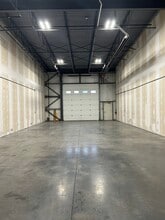 4800 104th Ave SE, Calgary, AB à louer Photo intérieure- Image 2 de 3