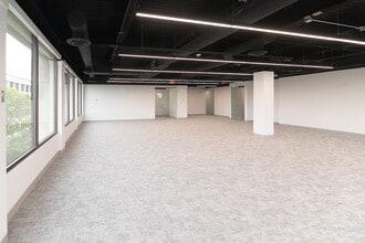 1834 Walden Office Sq, Schaumburg, IL for lease Interior Photo- Image 2 of 7