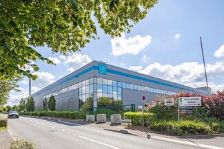 Plus de détails pour 46 Rue Constantin Pecqueur, Taverny - Bureau, Local d'activités à louer