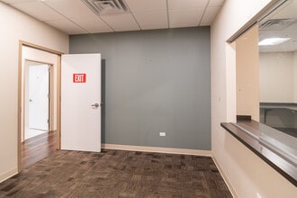 1701 E Woodfield Rd, Schaumburg, IL for lease Interior Photo- Image 2 of 11