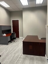 625 E Twiggs St, Tampa, FL à louer Photo intérieure- Image 1 de 10