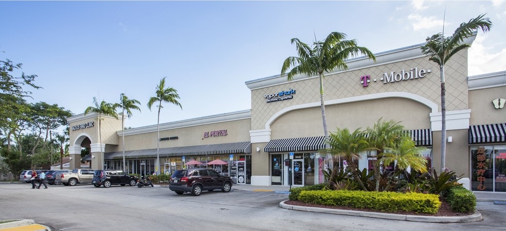3155-3556 W Hillsboro Blvd, Deerfield Beach, FL à louer - Photo du bâtiment - Image 2 de 10