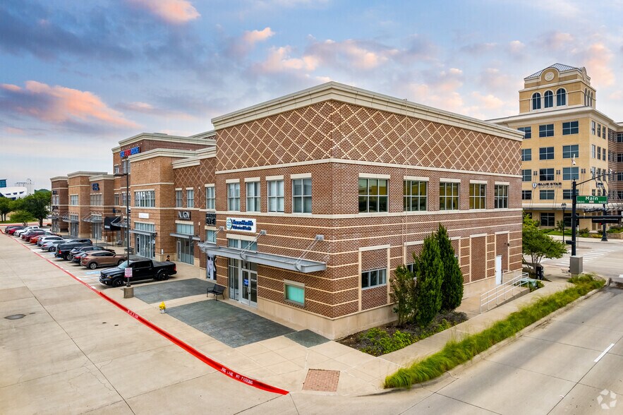 5858 Main St, Frisco, TX à louer - Photo du bâtiment - Image 2 de 4