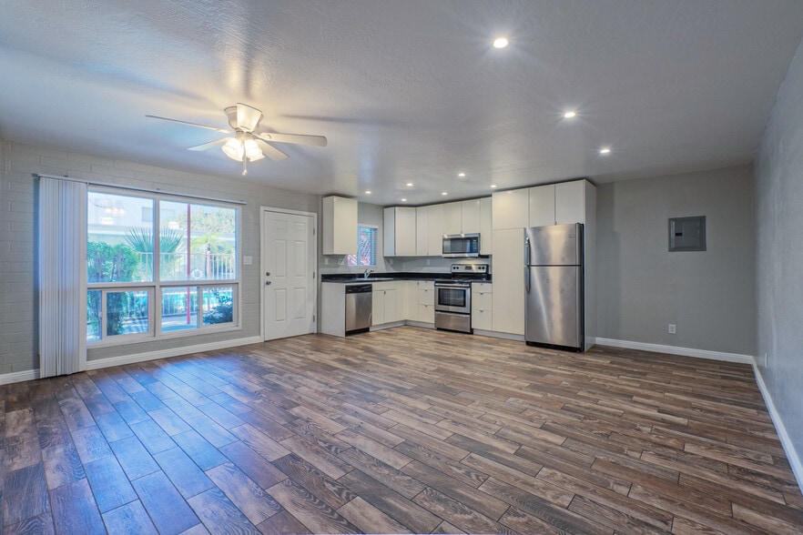 3611 N 5th Ave, Phoenix, AZ for sale - Building Photo - Image 3 of 21