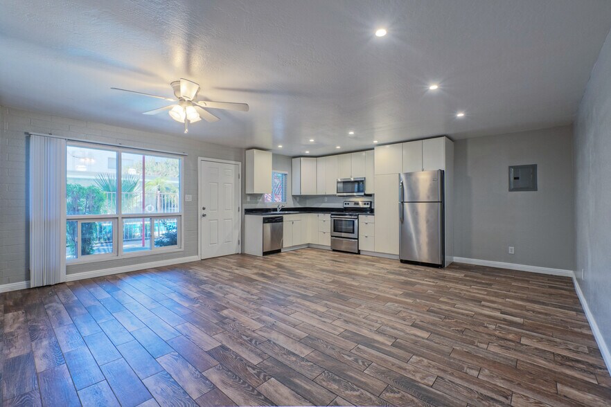 3611 N 5th Ave, Phoenix, AZ à vendre - Photo du bâtiment - Image 3 de 21