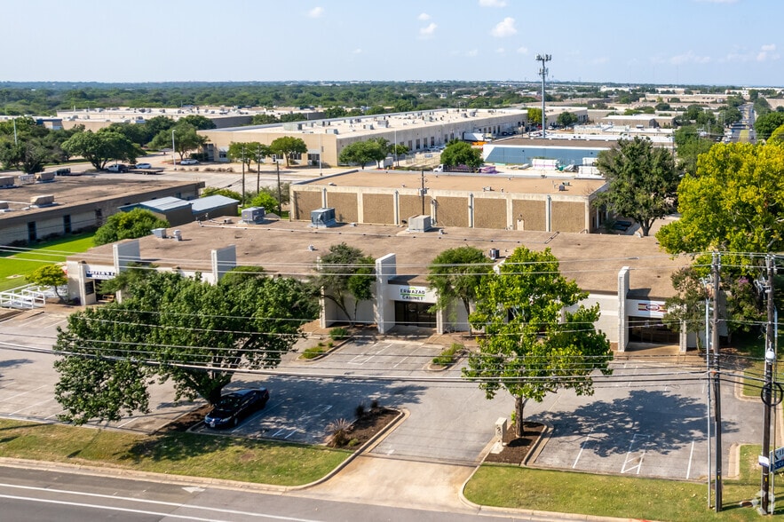 2007 Kramer Ln, Austin, TX for lease - Building Photo - Image 3 of 6