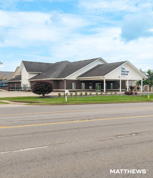 646 Lovers Ln, Bowling Green, KY à vendre - Photo du bâtiment - Image 2 de 4