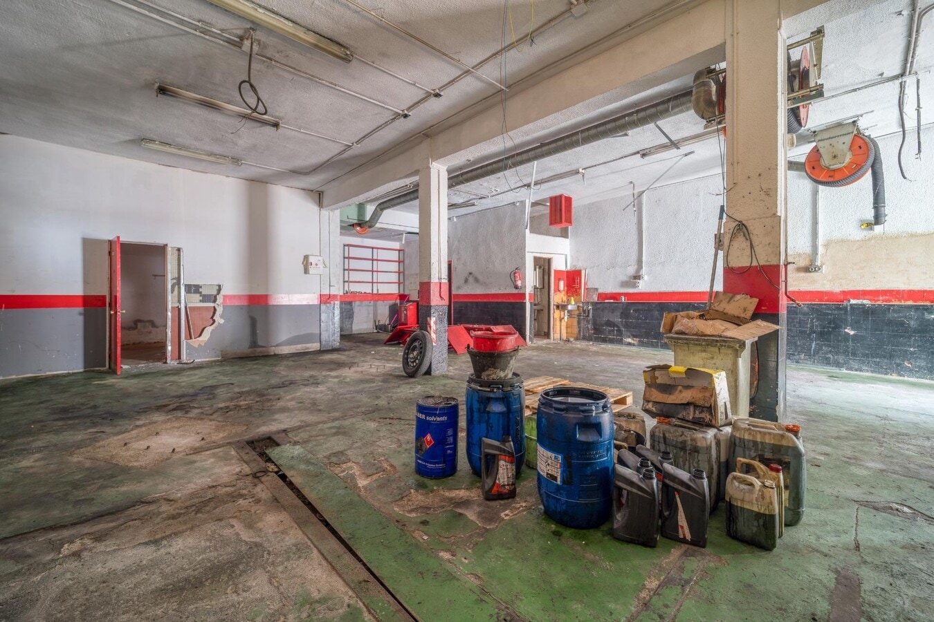 Madrid, MAD 28035 - Unit Pta. 01 - - Interior Photo - Image 2 of 13