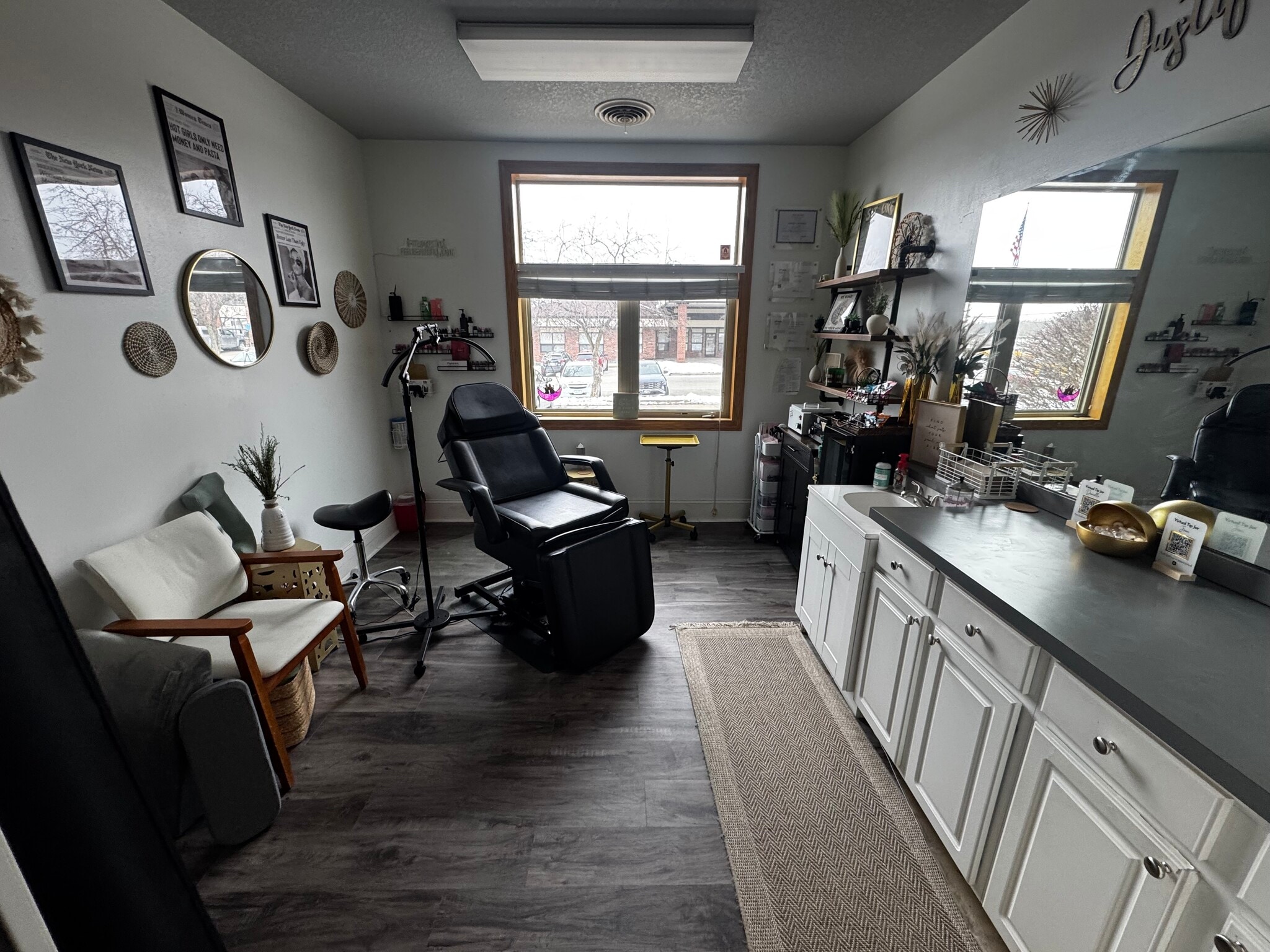 5051 E University Ave, Pleasant Hill, IA à vendre Photo principale- Image 1 de 10