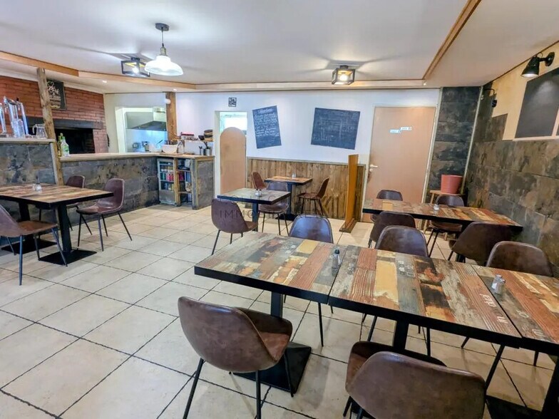 Flex dans Frouzins à louer - Photo du bâtiment - Image 3 de 9