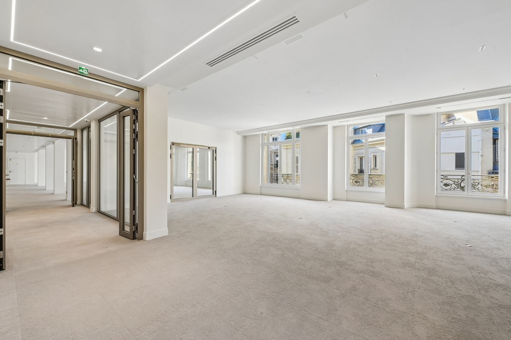 52 Rue De La Bienfaisance, Paris for lease Interior Photo- Image 1 of 3