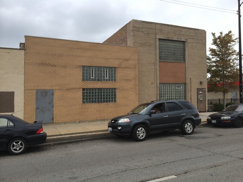 Industrial in Chicago, IL for sale - Primary Photo - Image 1 of 1