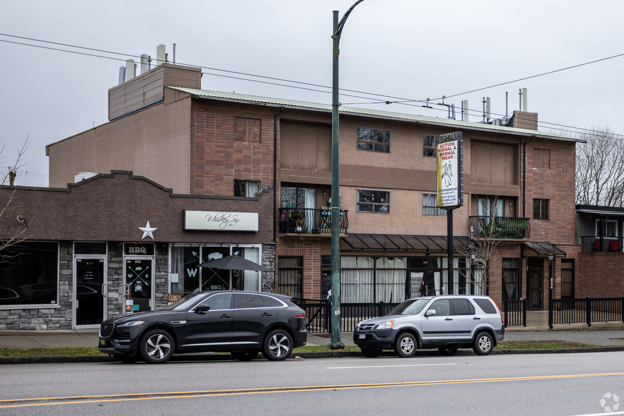 850-854 Renfrew St, Vancouver, BC à louer Photo principale- Image 1 de 3