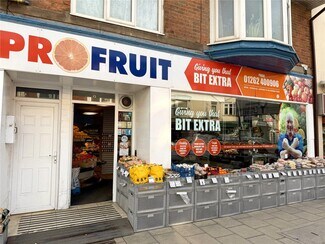 Plus de détails pour 9 Prospect St, Bridlington - Commerce de détail à louer