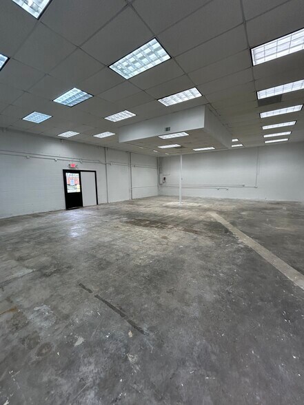 5942 Goshen Springs Rd, Norcross, GA à vendre - Photo intérieure - Image 3 de 7