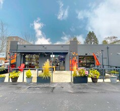 902 N State St, Bellingham, WA à louer Photo intérieure- Image 1 de 2