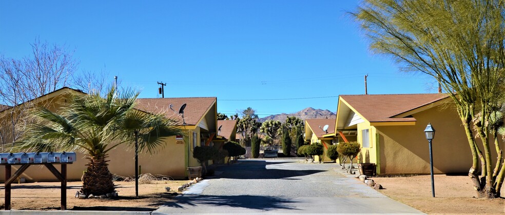 7412 Cherokee Trl, Yucca Valley, CA à vendre - Photo du bâtiment - Image 1 de 1