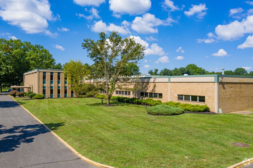 365 New Albany Rd, Moorestown, NJ for lease - Building Photo - Image 3 of 10