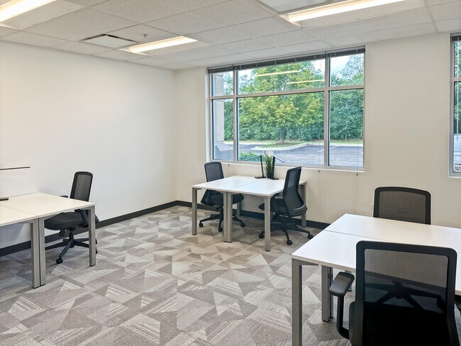 Plus de détails pour 1450 Busch Pky, Buffalo Grove, IL - Coworking à louer