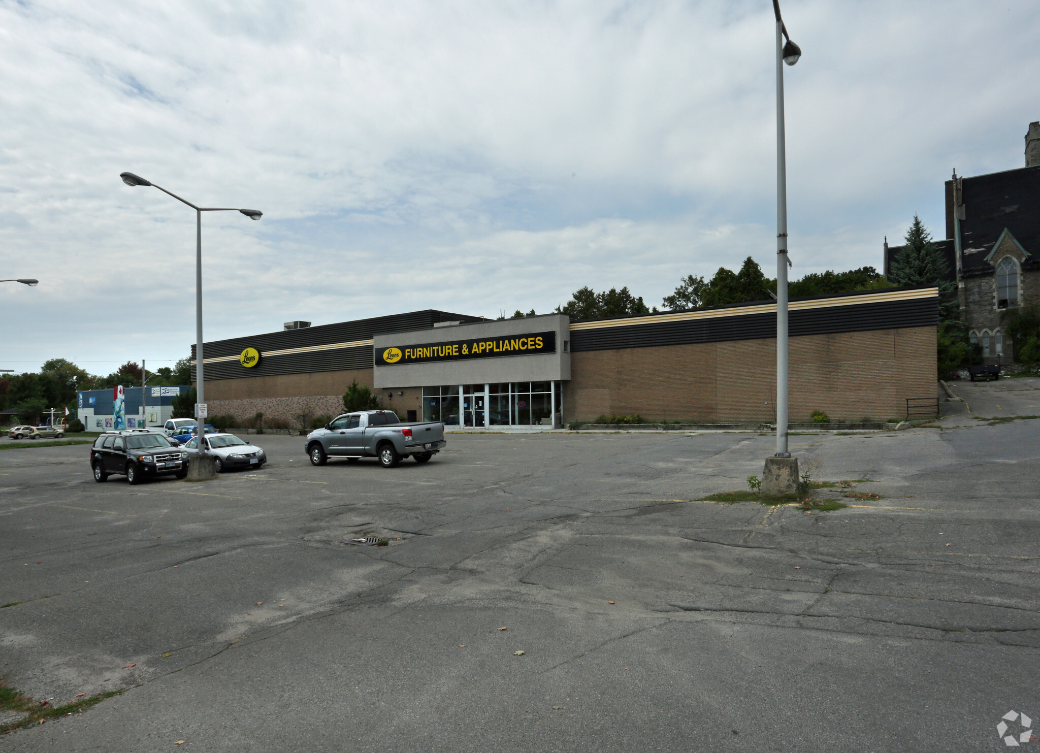 260 King St W, Brockville, ON for sale Primary Photo- Image 1 of 1