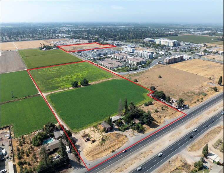 2706 Kiernan Ave, Modesto, CA à vendre - Photo du bâtiment - Image 3 de 8