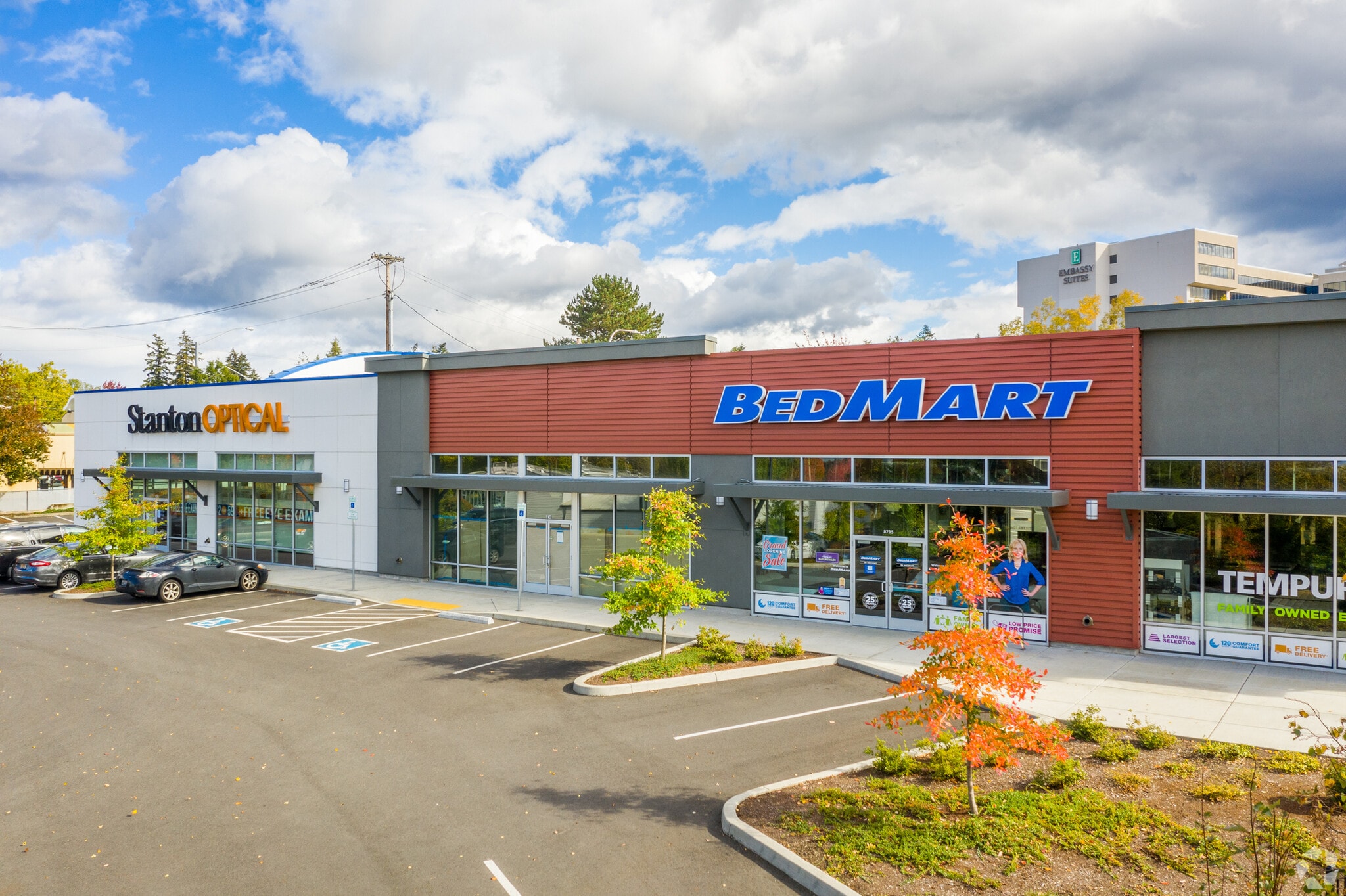 8795 SW Scholls Ferry Rd, Portland, OR for lease Building Photo- Image 1 of 6