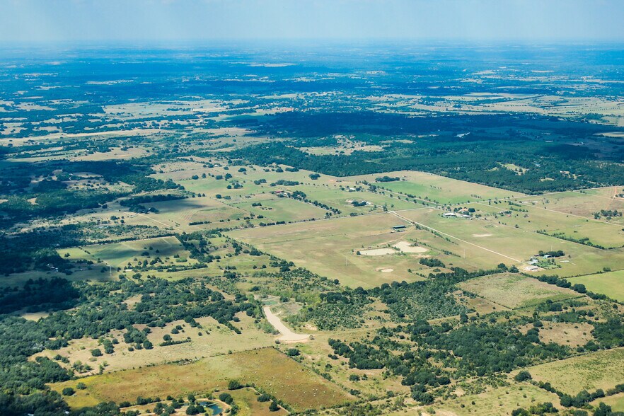 11513 Hahn Rd, Sealy, TX à vendre - Photo du bâtiment - Image 3 de 3