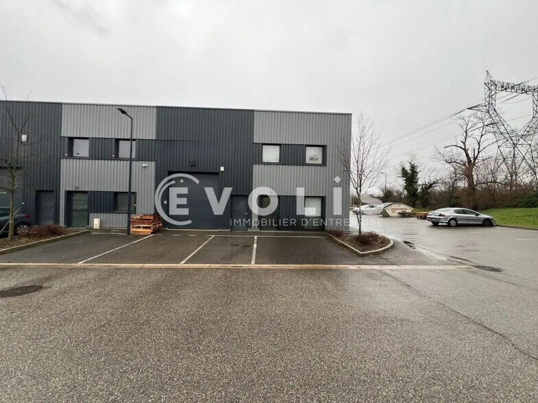Flex in Genay for sale - Building Photo - Image 1 of 6