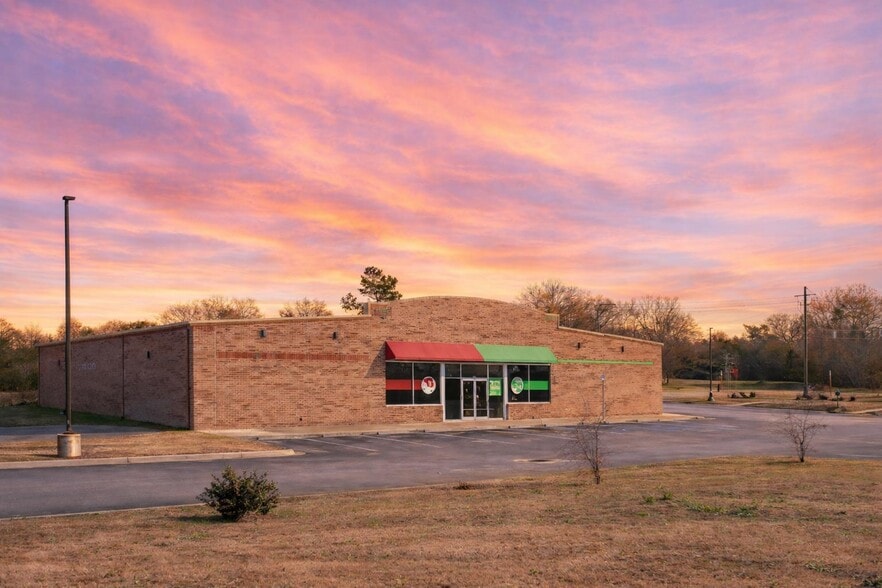 324 Brown Ave, Columbus, GA for sale - Building Photo - Image 2 of 2