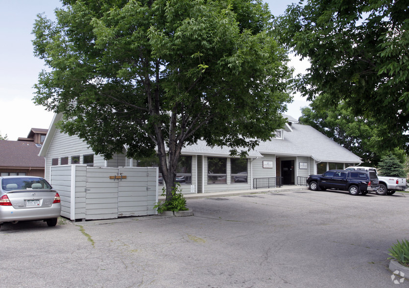 1236 E Elizabeth St, Fort Collins, CO à vendre - Photo du bâtiment - Image 1 de 1