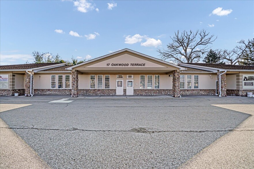 17 Oakwood Ter, New Windsor, NY for sale - Building Photo - Image 1 of 1