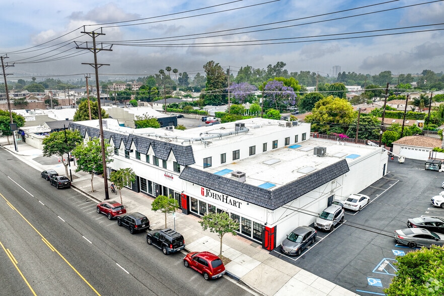 203-215 N Victory Blvd, Burbank, CA for lease - Building Photo - Image 1 of 28