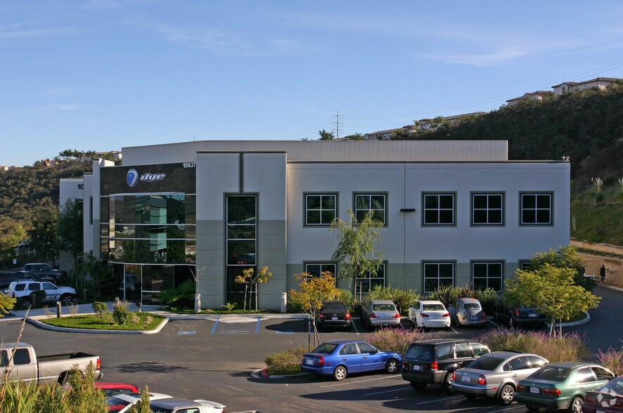 10637 Scripps Summit Ct, San Diego, CA à vendre - Photo du bâtiment - Image 2 de 8