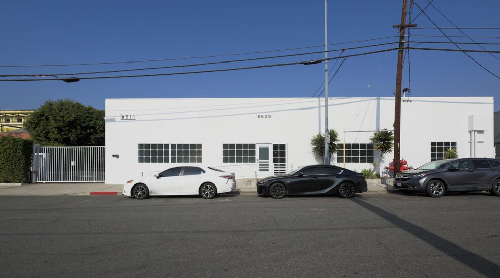 8509-8511 Steller Dr, Culver City, CA à vendre - Photo du bâtiment - Image 1 de 10