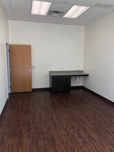 7015 Twin Hills Ave, Dallas, TX for lease Interior Photo- Image 2 of 5