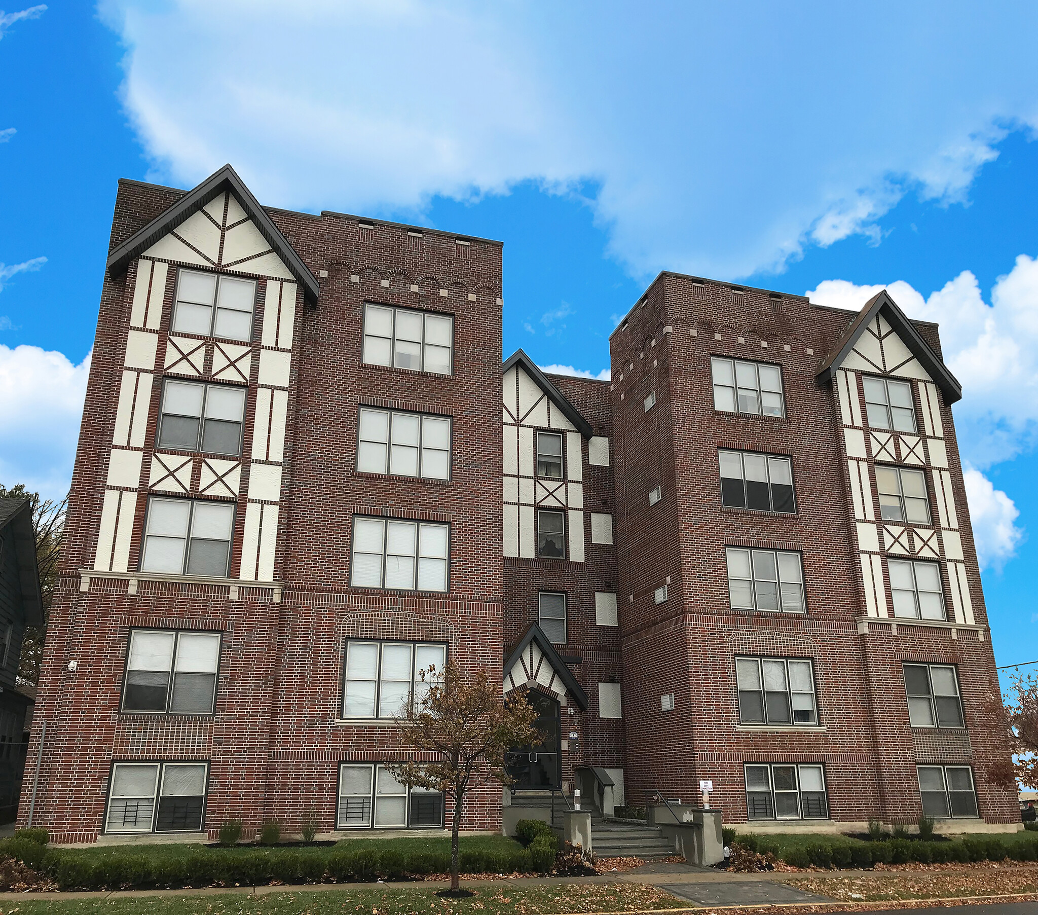 533 E 2nd Ave, Roselle, NJ for sale Primary Photo- Image 1 of 25