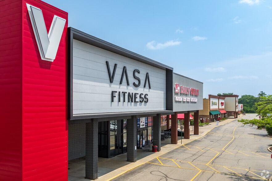 202-300 W North Ave, Villa Park, IL for lease - Building Photo - Image 1 of 15