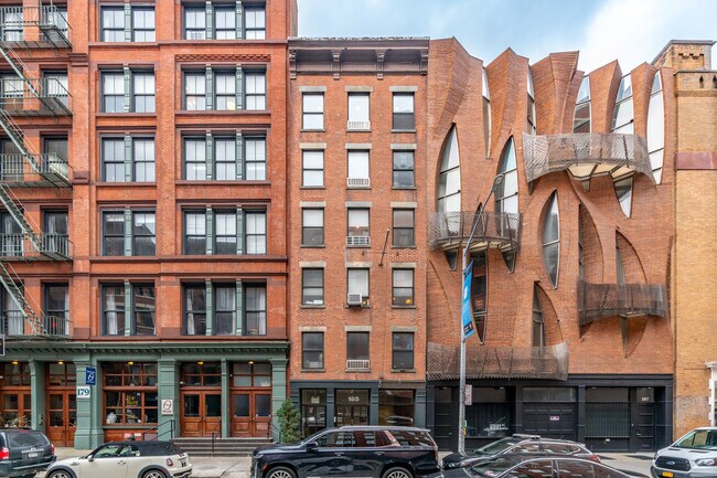 Plus de détails pour 185 Franklin St, New York, NY - Bureau à vendre
