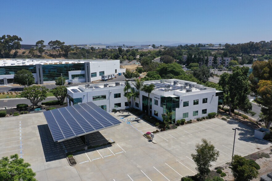 5838 Edison Pl, Carlsbad, CA à vendre - Photo du bâtiment - Image 3 de 21