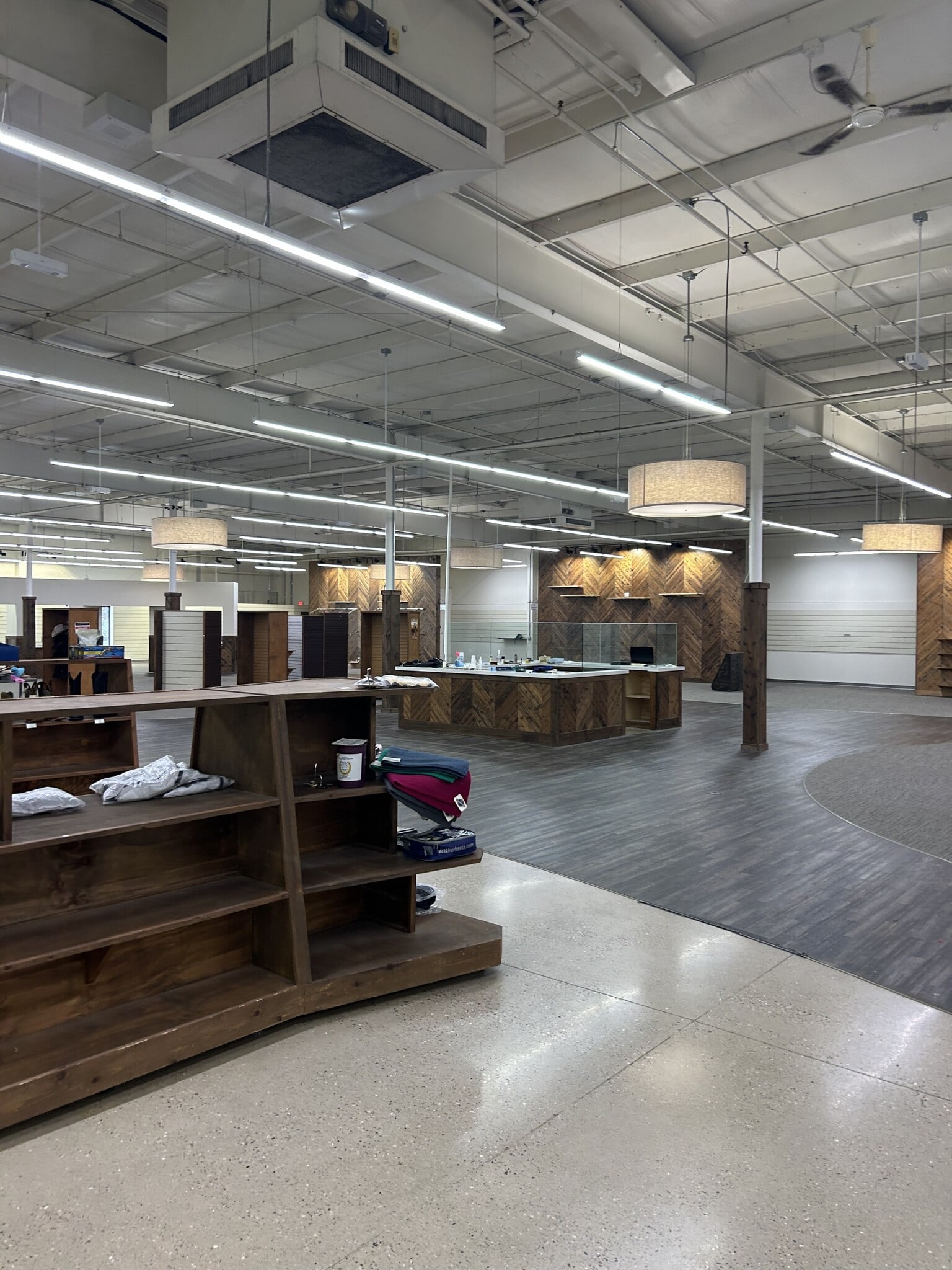 510 68th St SW, Grand Rapids, MI for lease Interior Photo- Image 1 of 4