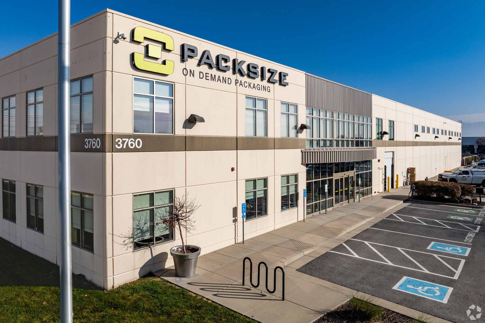 3760 W Commons Ln, Salt Lake City, UT for lease Primary Photo- Image 1 of 5