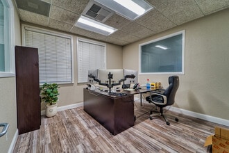 1100 Civic Center Blvd, Yuba City, CA for lease Interior Photo- Image 1 of 2