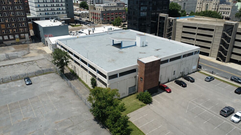 199 Jefferson Ave, Memphis, TN à vendre - Photo du bâtiment - Image 3 de 9