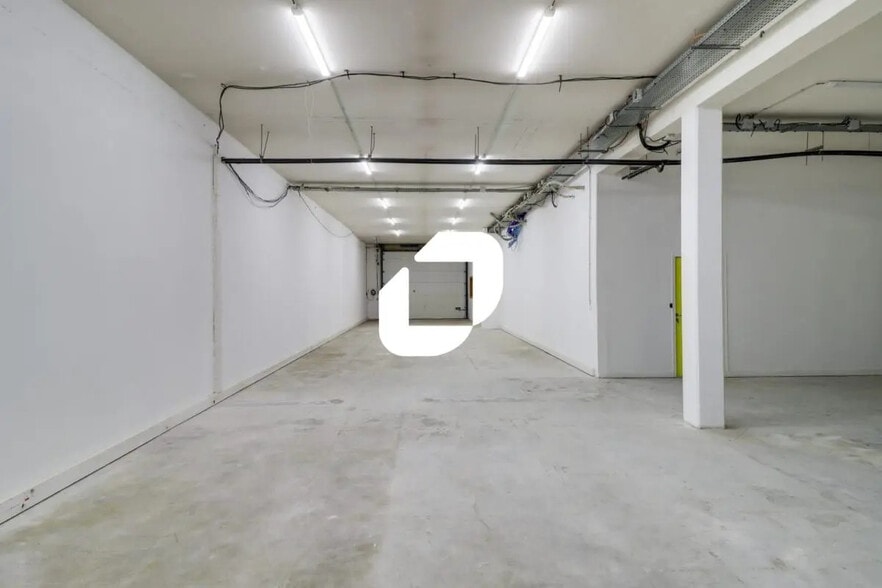 Flex in Villiers-sur-Marne for lease - Interior Photo - Image 2 of 10